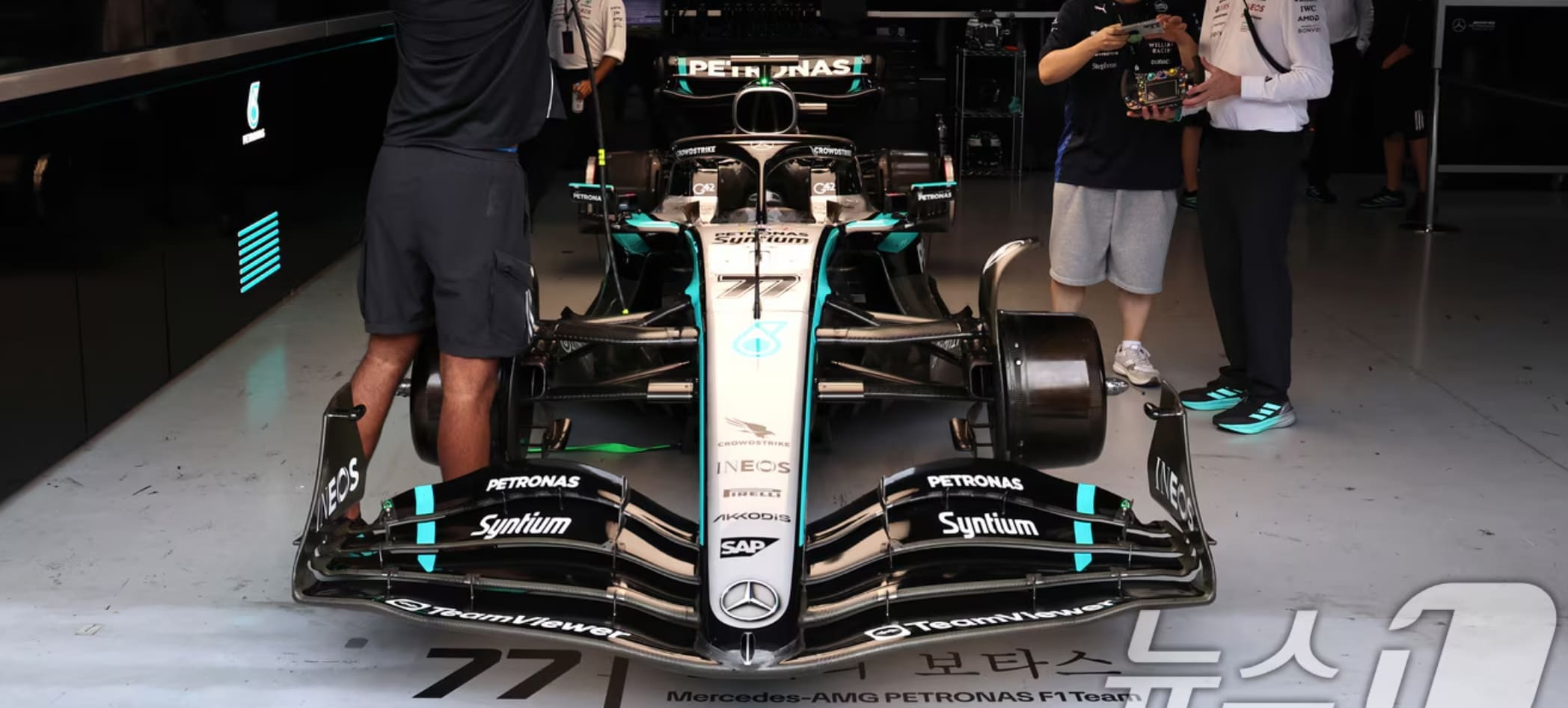 메르세데스 AMG 페트로나스팀 'F1 W 13 E 퍼포먼스'